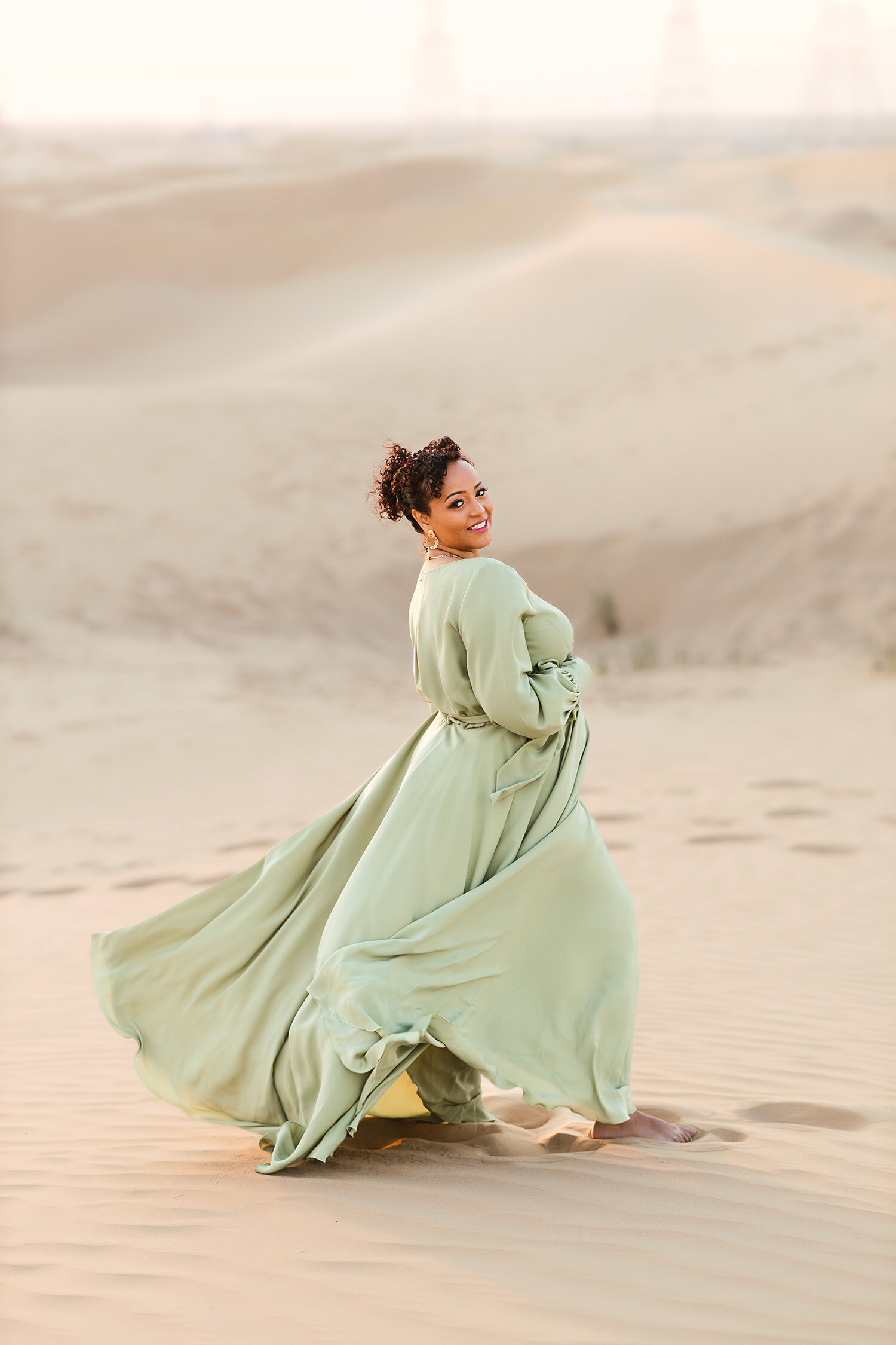 Amna Maternity Photoshoot At Dubai Al Qudra Lakes And Desert 