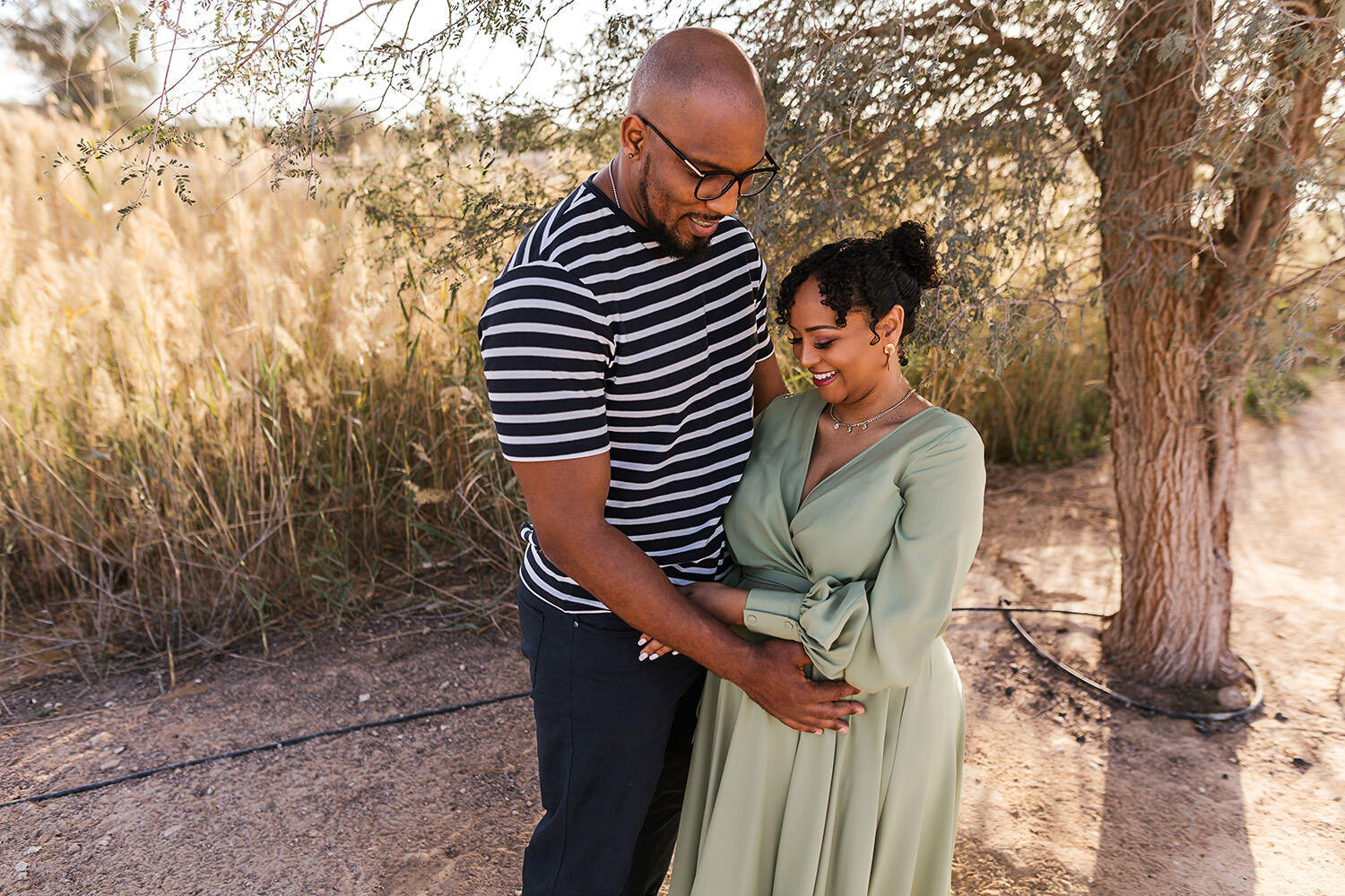 Amna Maternity Photoshoot At Dubai Al Qudra Lakes And Desert 